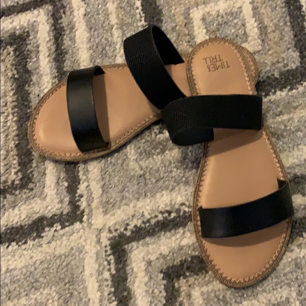 Casual sandals